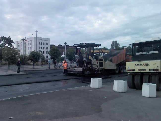 В Броварах ремонтируют дорогу